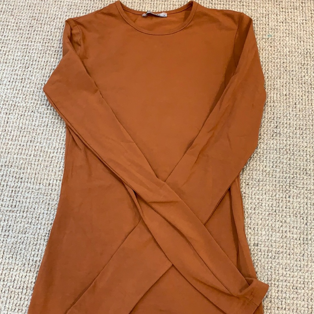 Brown fitted top